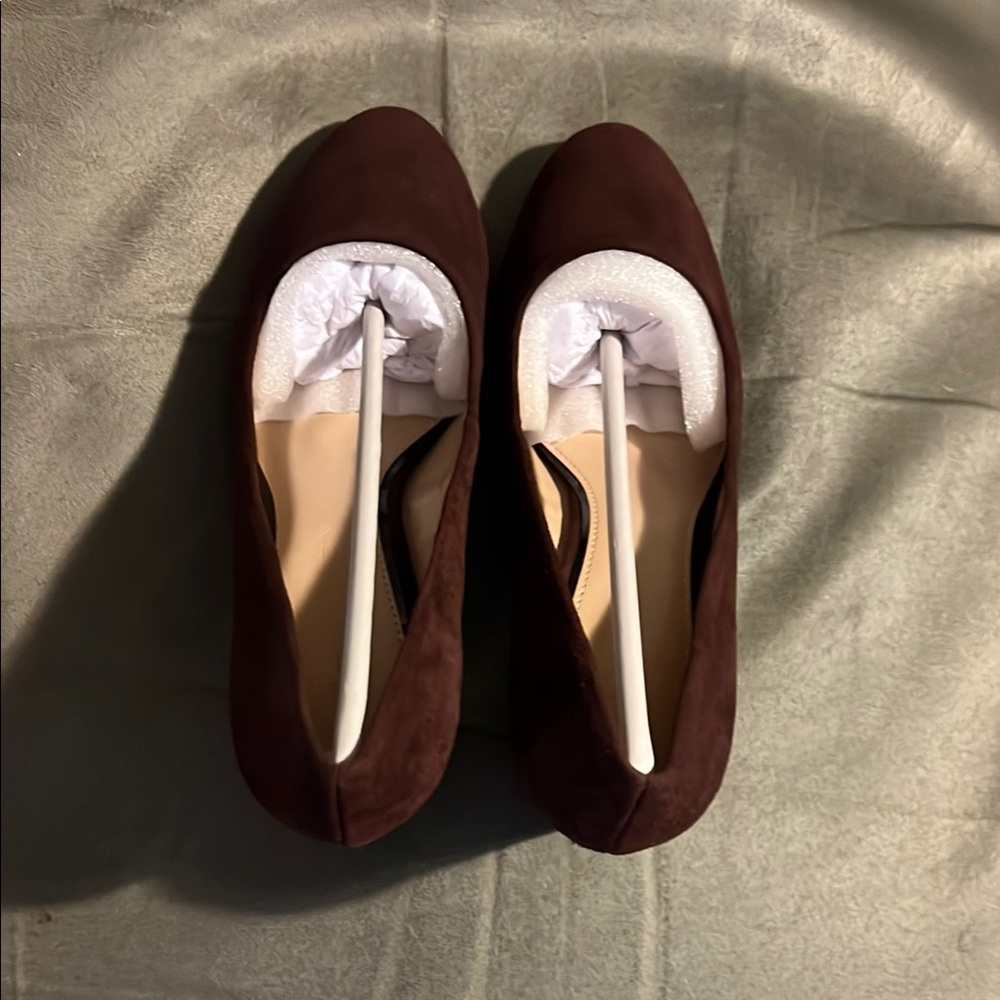 Elegant Wine Women's Shoes by Halston